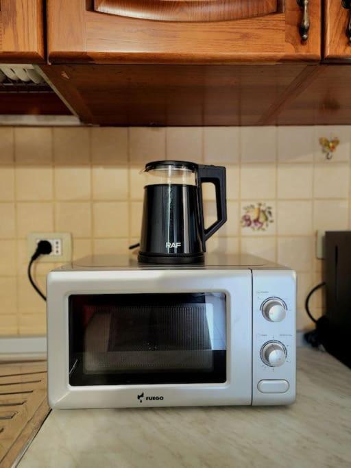 One Bd Flat Near Center With 24H Self Check In Lejlighed Tirana Eksteriør billede