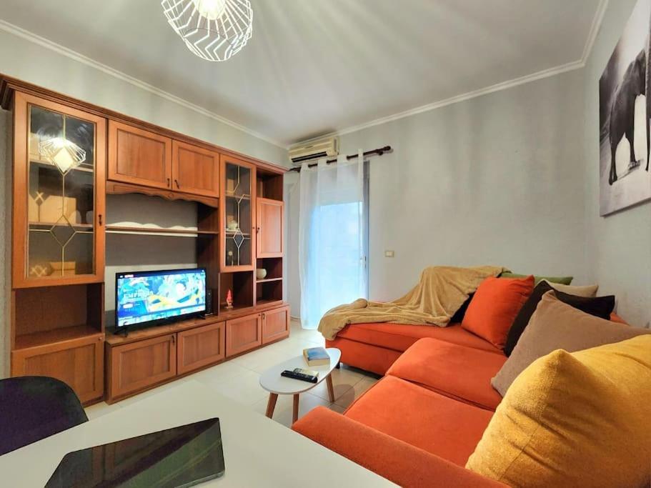One Bd Flat Near Center With 24H Self Check In Lejlighed Tirana Eksteriør billede