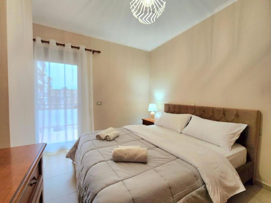 One Bd Flat Near Center With 24H Self Check In Lejlighed Tirana Eksteriør billede